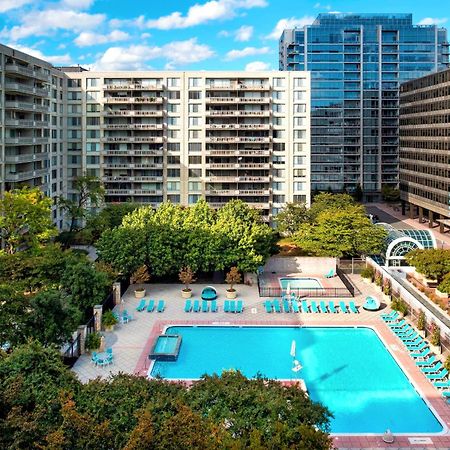Style And Convenience Apartment At Crystal City Арлингтън Екстериор снимка